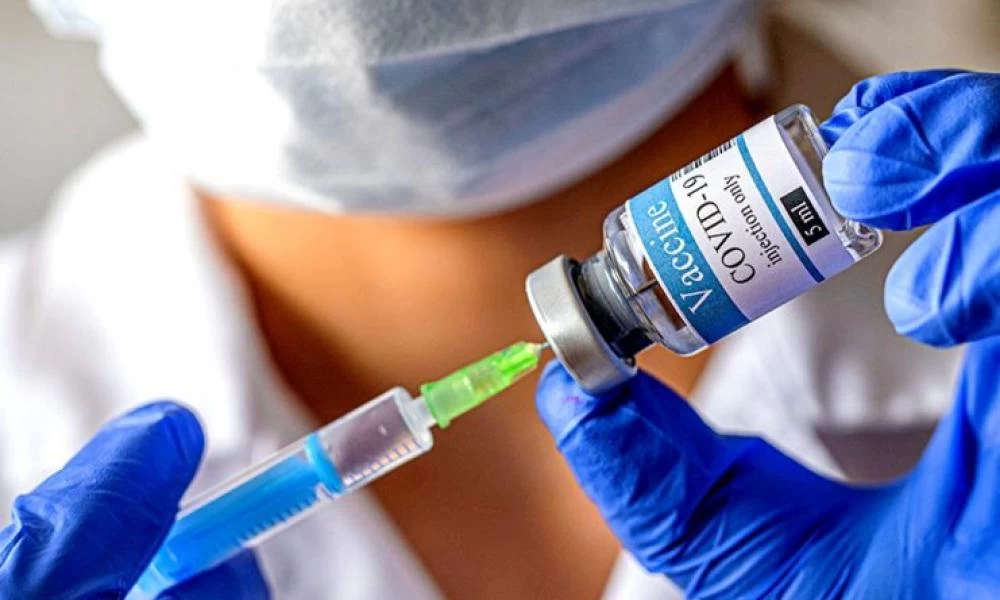 Ρωσία: Mαζικός εμβολιασμός το φθινόπωρο κατά του κορονοϊού